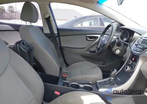 2016 Hyundai Elantra Se z USA, uszkodzony, nr VIN 5NPDH4AE4GH695348